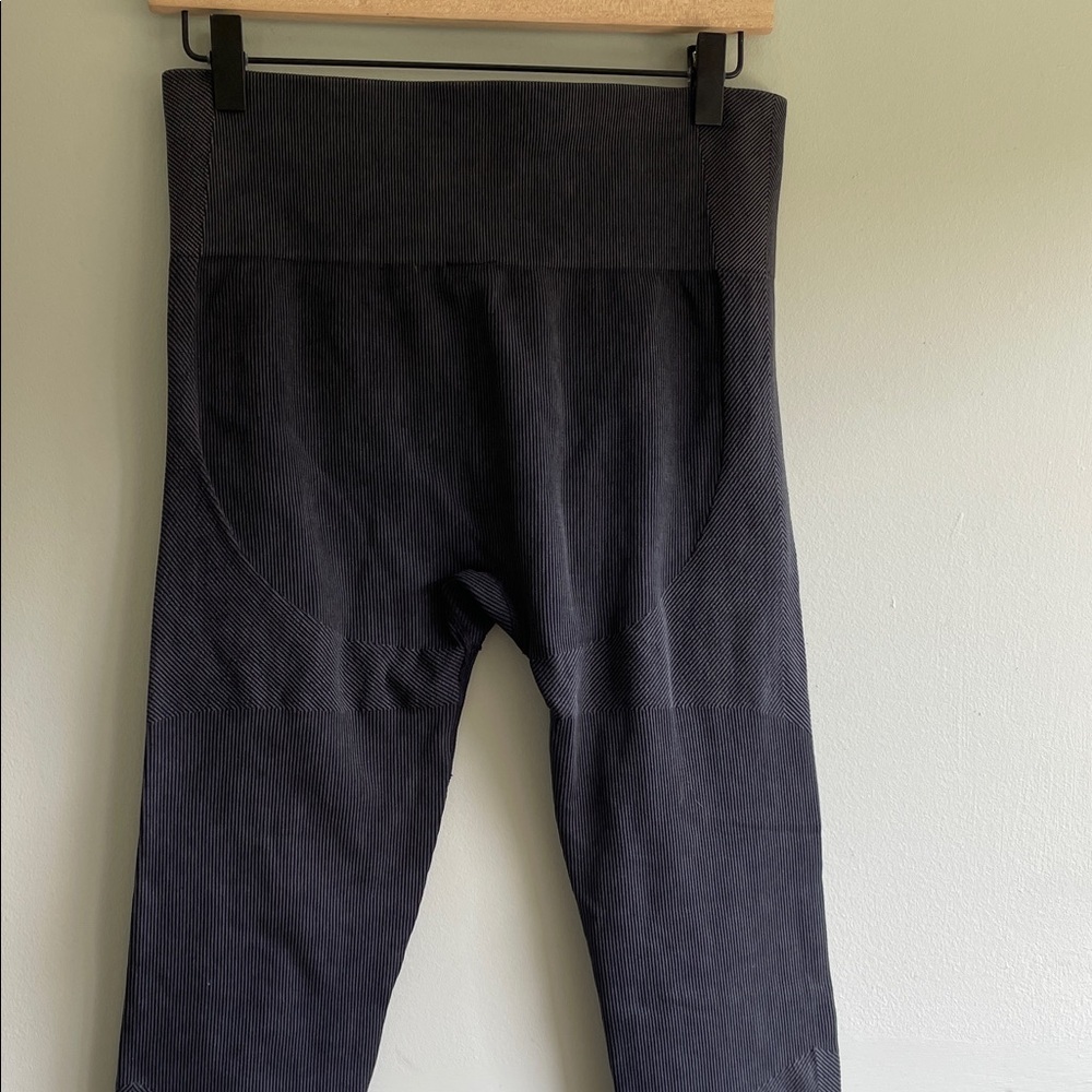 JoyLab Charcoal Ribbed Leggings Size Large - Picture 8 of 10